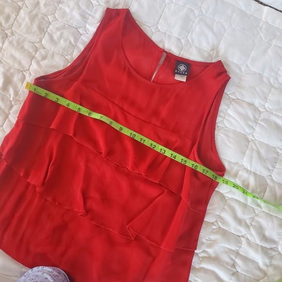 Tops - Picture 6 of 12